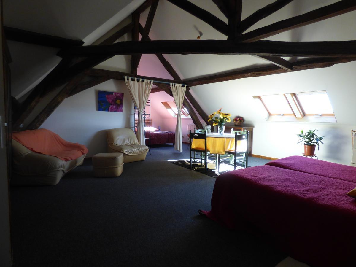 La Ferme Du Chateau Bed & Breakfast Tresnay Екстериор снимка