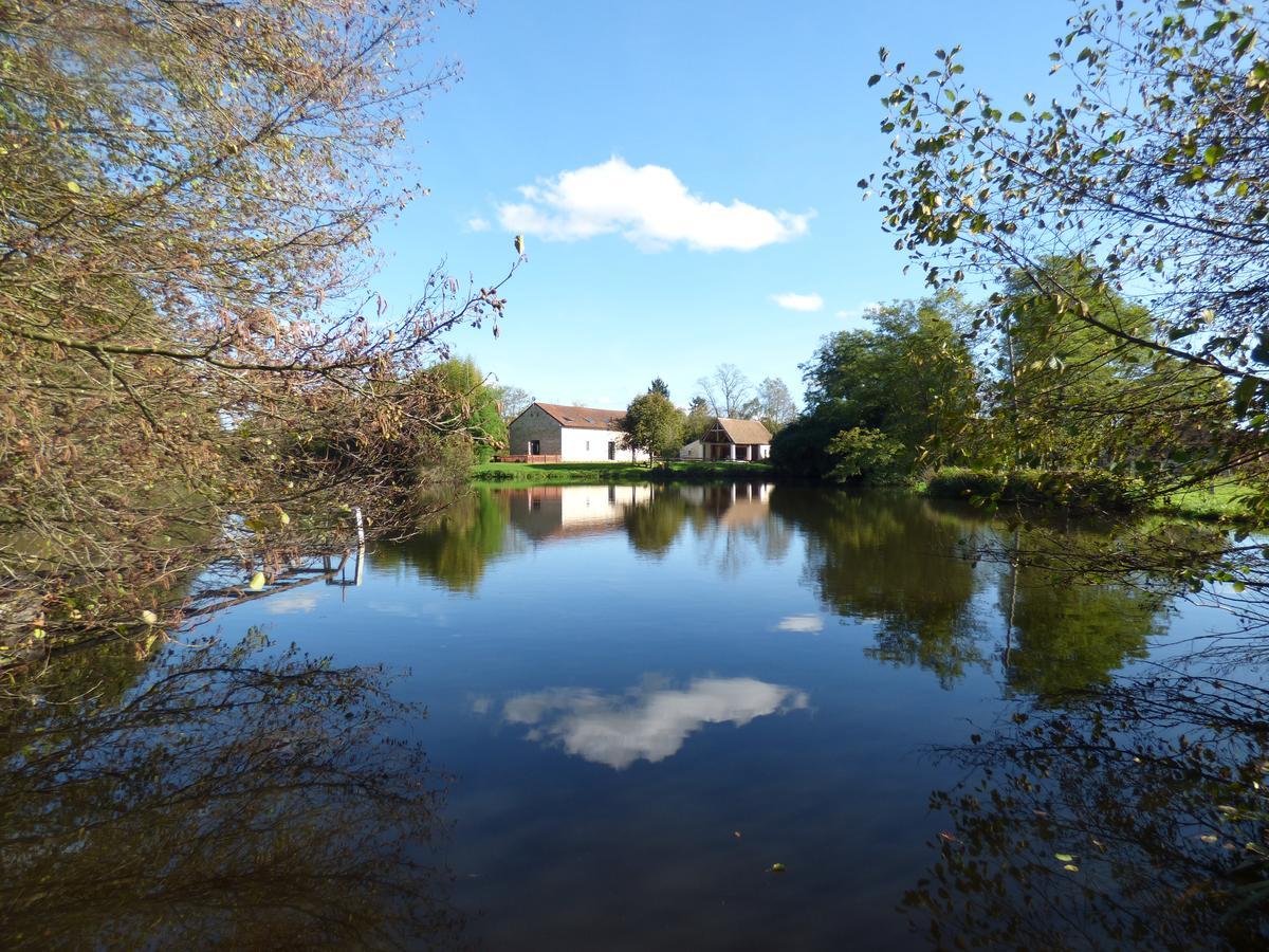 La Ferme Du Chateau Bed & Breakfast Tresnay Екстериор снимка